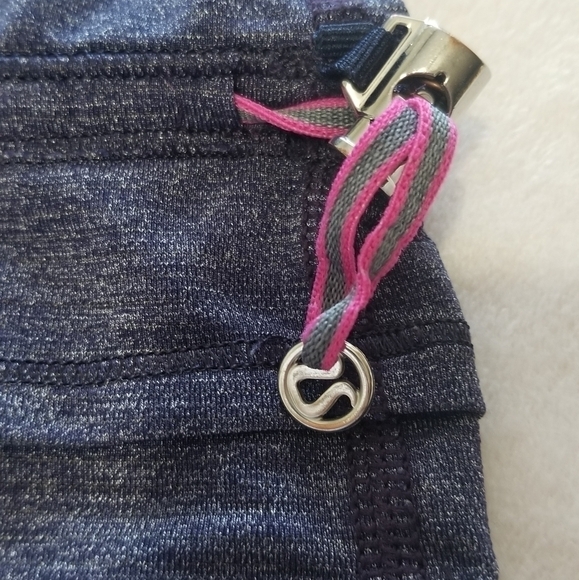 Lululemon PInk and purple back on track Activewear top, Size 4 - Picture 6 of 7